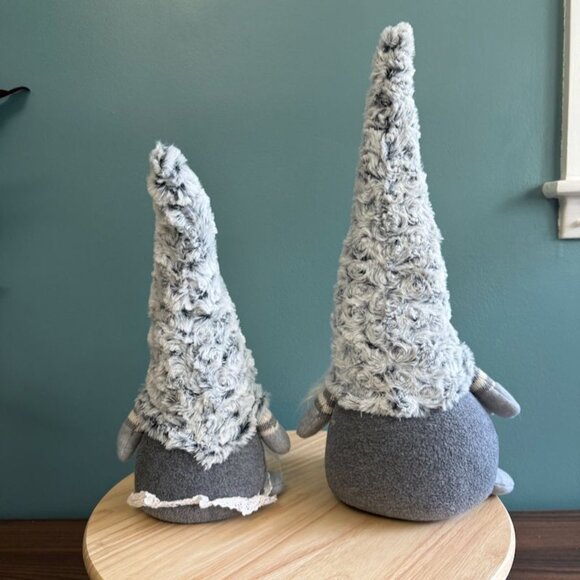 Mr & Mrs Gnome Plush Decoration Set 17" Tall Gray Winter Bean Bag Weighted Base - Picture 6 of 10